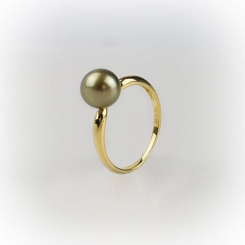 18K yellow gold ring...