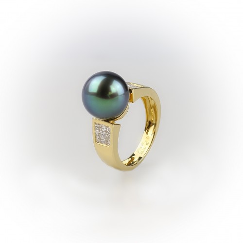 18K yellow gold «Mel» ring...